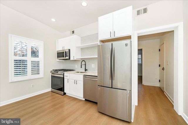 300 49TH ST NE, Washington, DC 20019