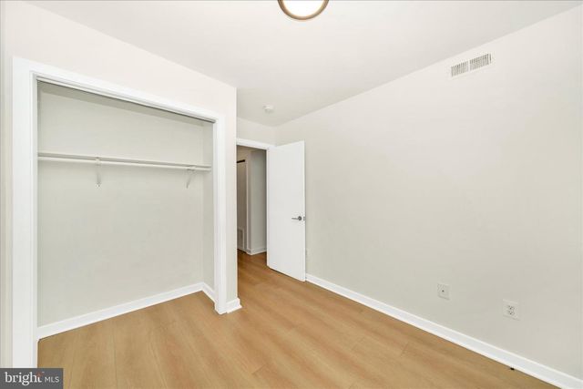 300 49TH ST NE, Washington, DC 20019