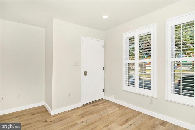 300 49TH ST NE, Washington, DC 20019