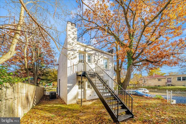 300 49TH ST NE, Washington, DC 20019