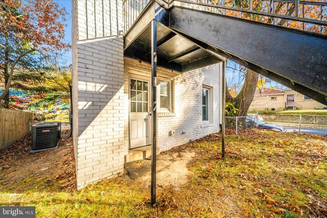 300 49TH ST NE, Washington, DC 20019