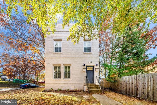 300 49TH ST NE, Washington, DC 20019