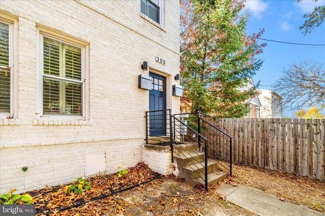 300 49TH ST NE, Washington, DC 20019