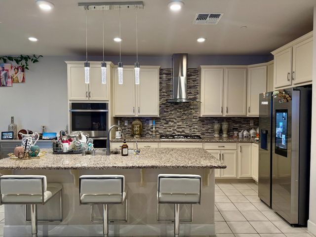 2038 W Gunner Pl, Manteca, CA 95337