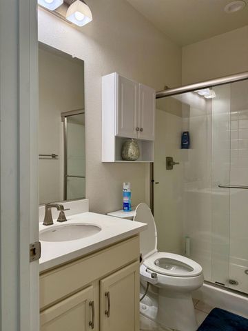 2038 W Gunner Pl, Manteca, CA 95337