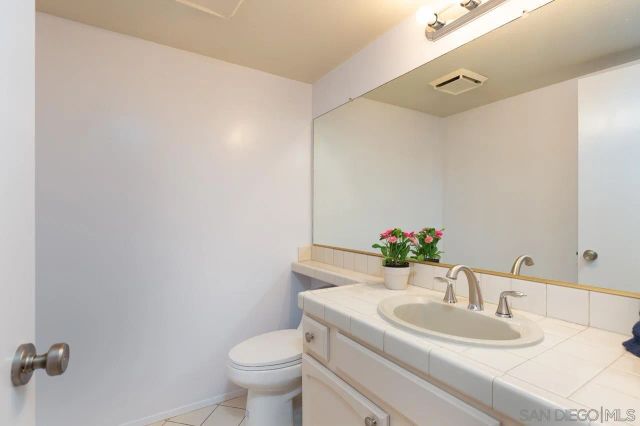 4090 Porte De Palmas 4, San Diego, CA 92122