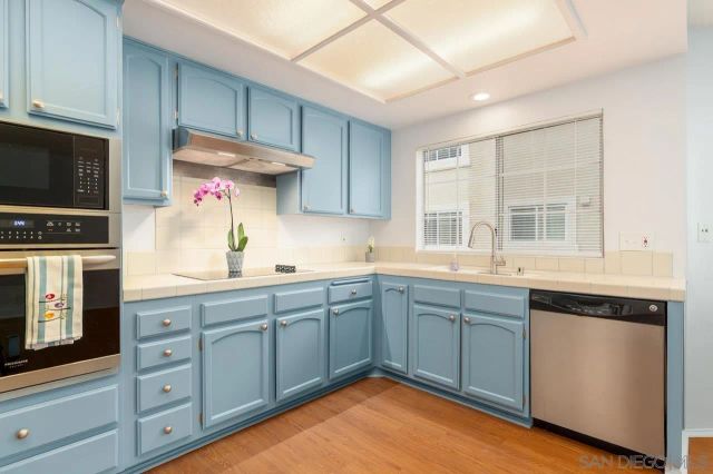 4090 Porte De Palmas 4, San Diego, CA 92122