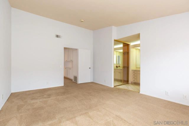 4090 Porte De Palmas 4, San Diego, CA 92122