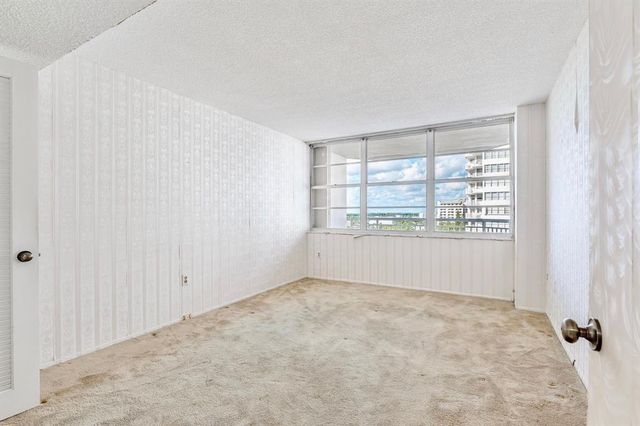 18031 Biscayne Boulevard 1104, Aventura, FL 33160