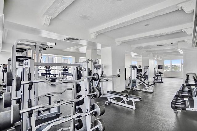 18031 Biscayne Boulevard 1104, Aventura, FL 33160