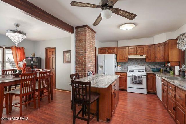 49 Appleton Avenue, Leonardo, NJ 07737