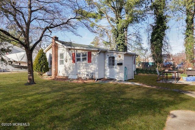 49 Appleton Avenue, Leonardo, NJ 07737