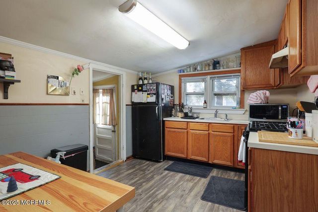 49 Appleton Avenue, Leonardo, NJ 07737