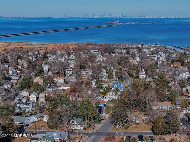 49 Appleton Avenue, Leonardo, NJ 07737