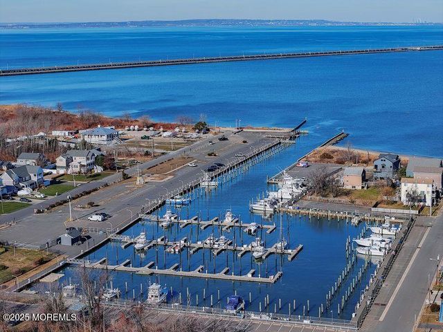 49 Appleton Avenue, Leonardo, NJ 07737