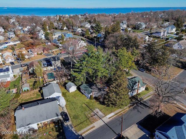 49 Appleton Avenue, Leonardo, NJ 07737