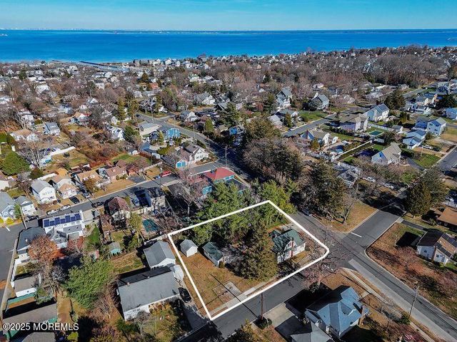 49 Appleton Avenue, Leonardo, NJ 07737