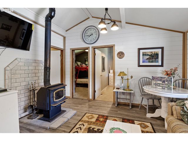 COLLINS Rd, Westlake, OR 97493