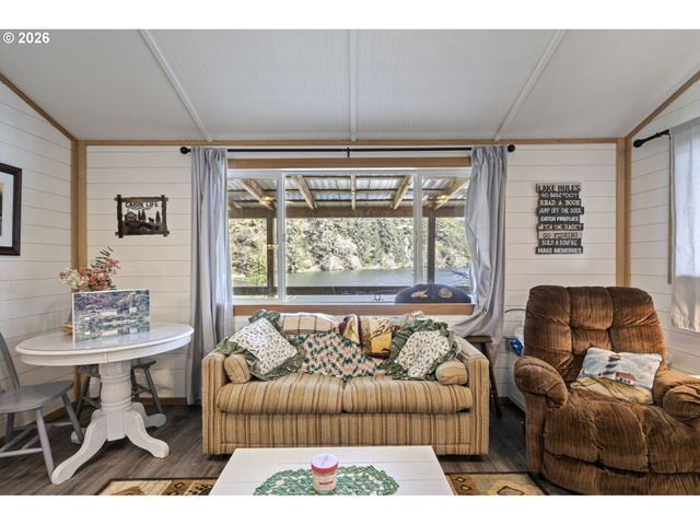 COLLINS Rd, Westlake, OR 97493