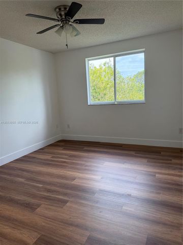 2620 S University Dr 209, Davie, FL 33328