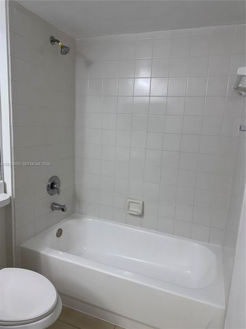 2620 S University Dr 209, Davie, FL 33328