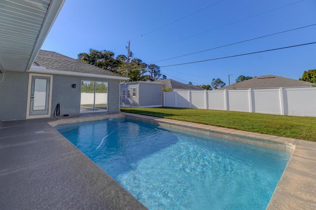 942 SW Consolata Avenue, Port St Lucie, FL 34953