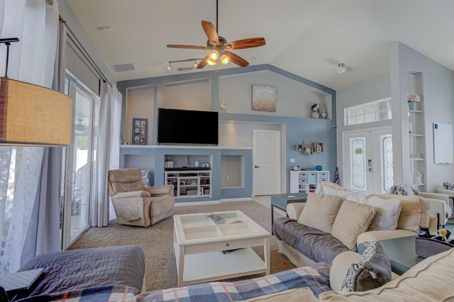 942 SW Consolata Avenue, Port St Lucie, FL 34953