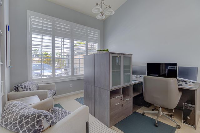 942 SW Consolata Avenue, Port St Lucie, FL 34953