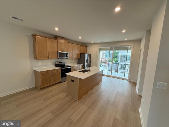 2522 NEABSCO COMMON PL, Woodbridge, VA 22191