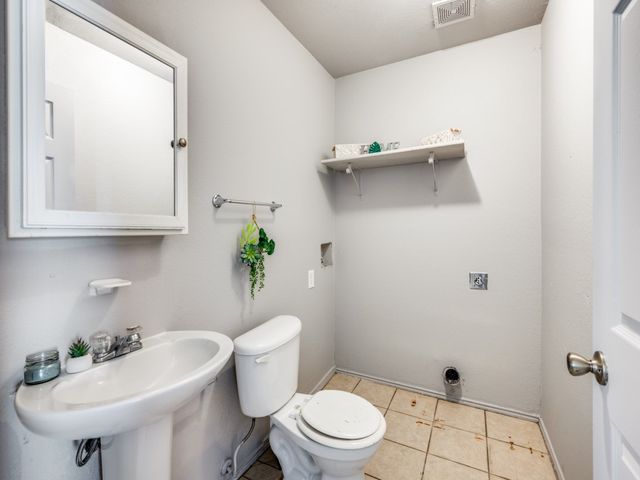 2325 Donalee Street 2325, Fort Worth, TX 76105