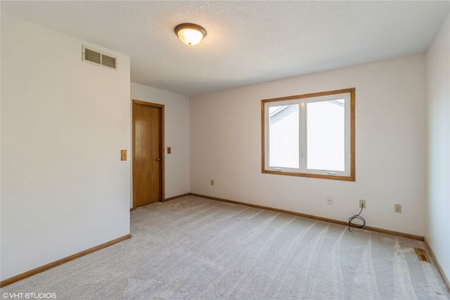 1017 58th Street, West Des Moines, IA 50266