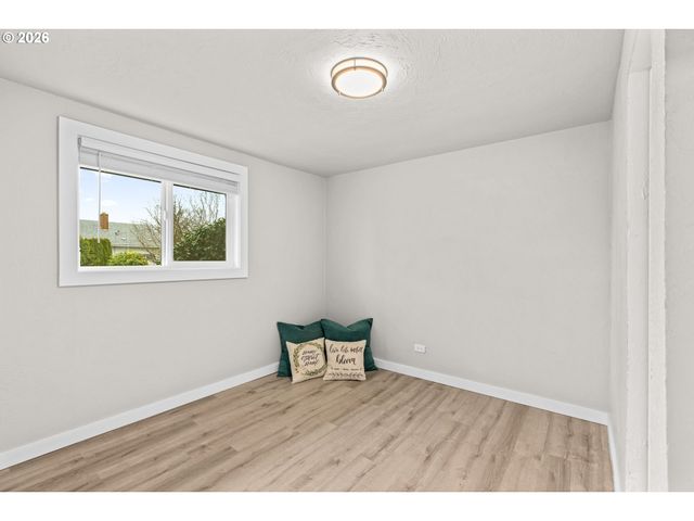 1865 SCOTT Rd, Springfield, OR 97477