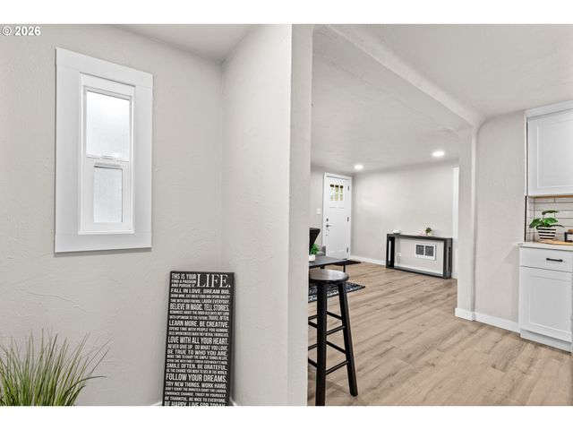 1865 SCOTT Rd, Springfield, OR 97477