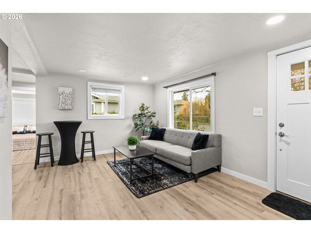 1865 SCOTT Rd, Springfield, OR 97477