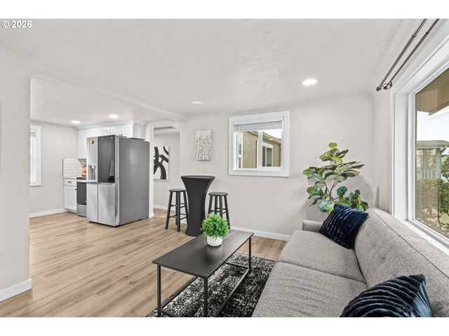 1865 SCOTT Rd, Springfield, OR 97477