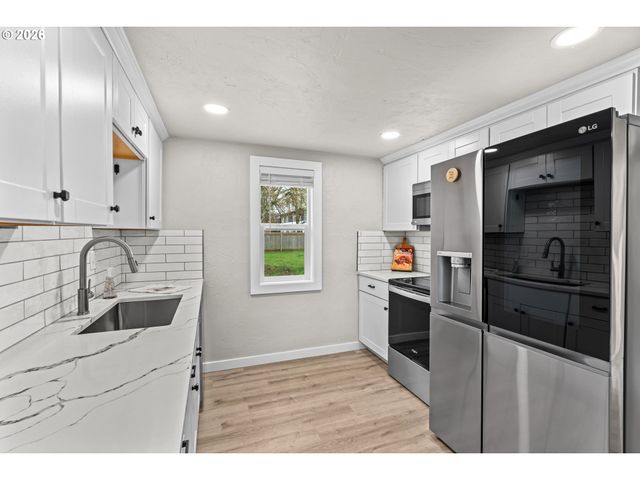 1865 SCOTT Rd, Springfield, OR 97477