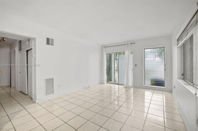 641 Espanola Way 3, Miami Beach, FL 33139