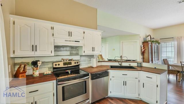 62 Jekyll Island Road, Jesup, GA 31545