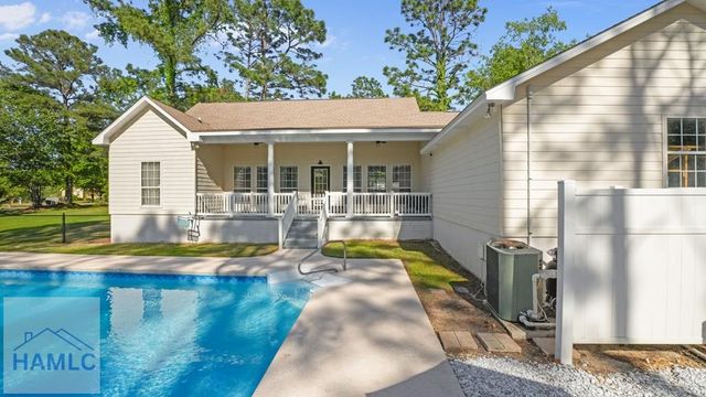 62 Jekyll Island Road, Jesup, GA 31545