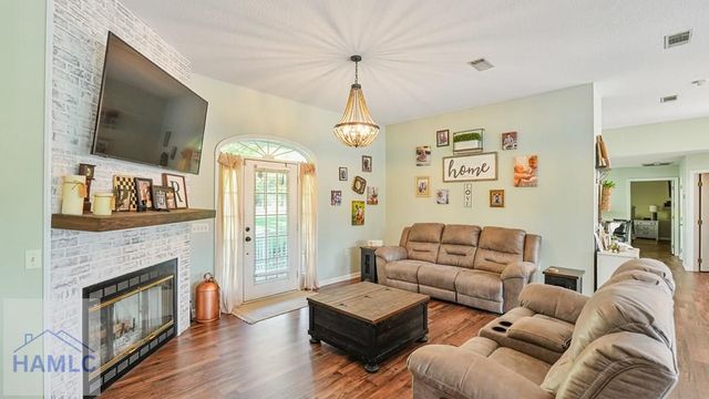 62 Jekyll Island Road, Jesup, GA 31545