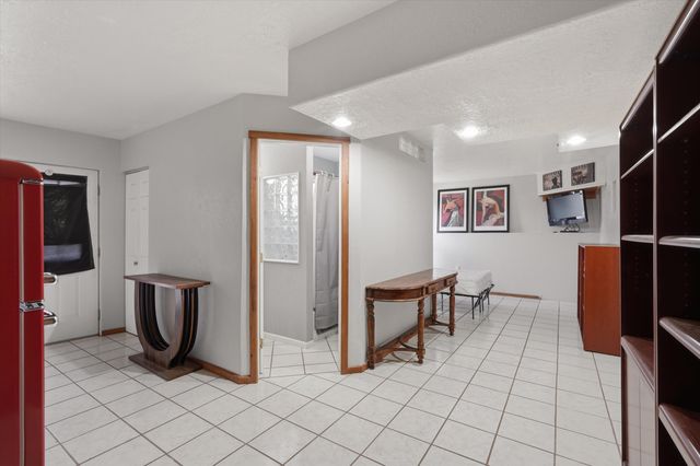 205 Camino De Las Huertas, Placitas, NM 87043