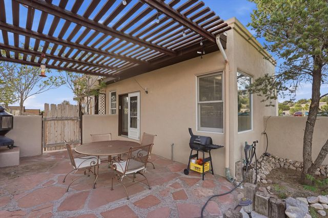 205 Camino De Las Huertas, Placitas, NM 87043