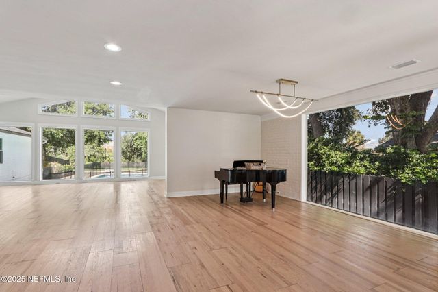 1536 MAYFAIR Road, Jacksonville, FL 32207