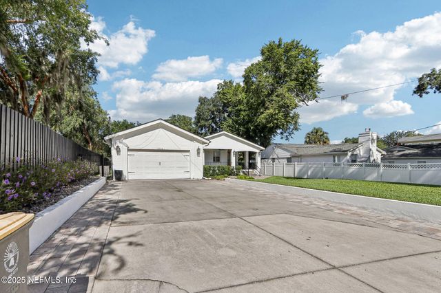 1536 MAYFAIR Road, Jacksonville, FL 32207