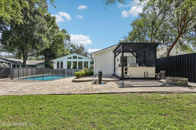 1536 MAYFAIR Road, Jacksonville, FL 32207