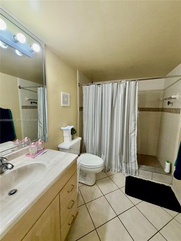 4725 SW 62nd Avenue 104, Davie, FL 33314