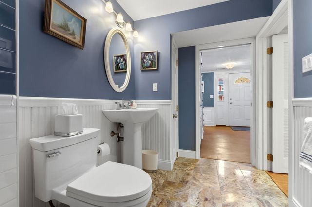 38 Sonning Rd, Beverly, MA 01915