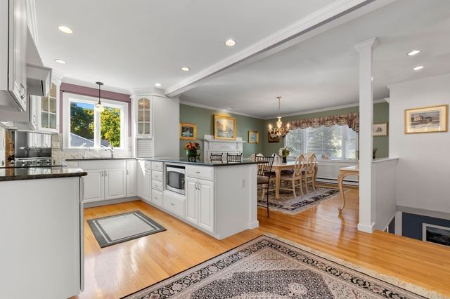 38 Sonning Rd, Beverly, MA 01915