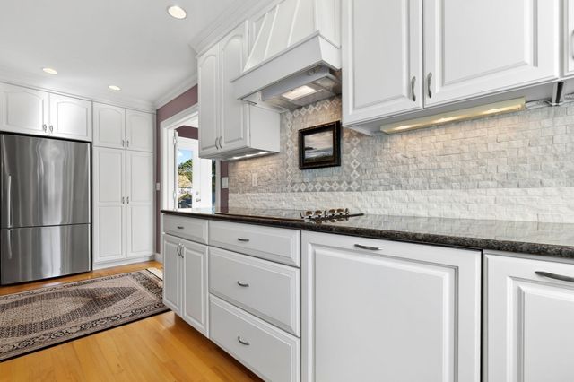 38 Sonning Rd, Beverly, MA 01915