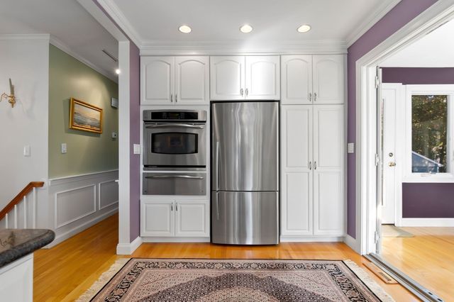 38 Sonning Rd, Beverly, MA 01915
